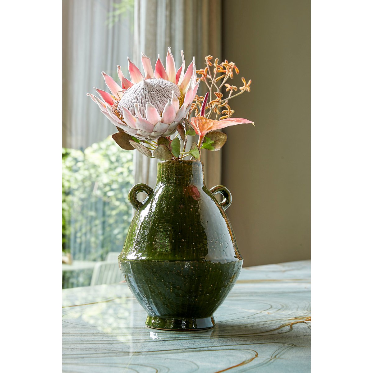 Vaas Elena groen 34 cm van keramiek – handgemaakte designvaas Woonware