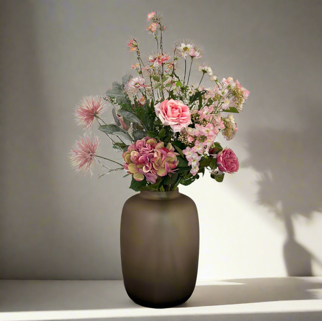 Boeket Pretty Pink 89 cm – kunstbloemen van Woonware in diverse roze tinten