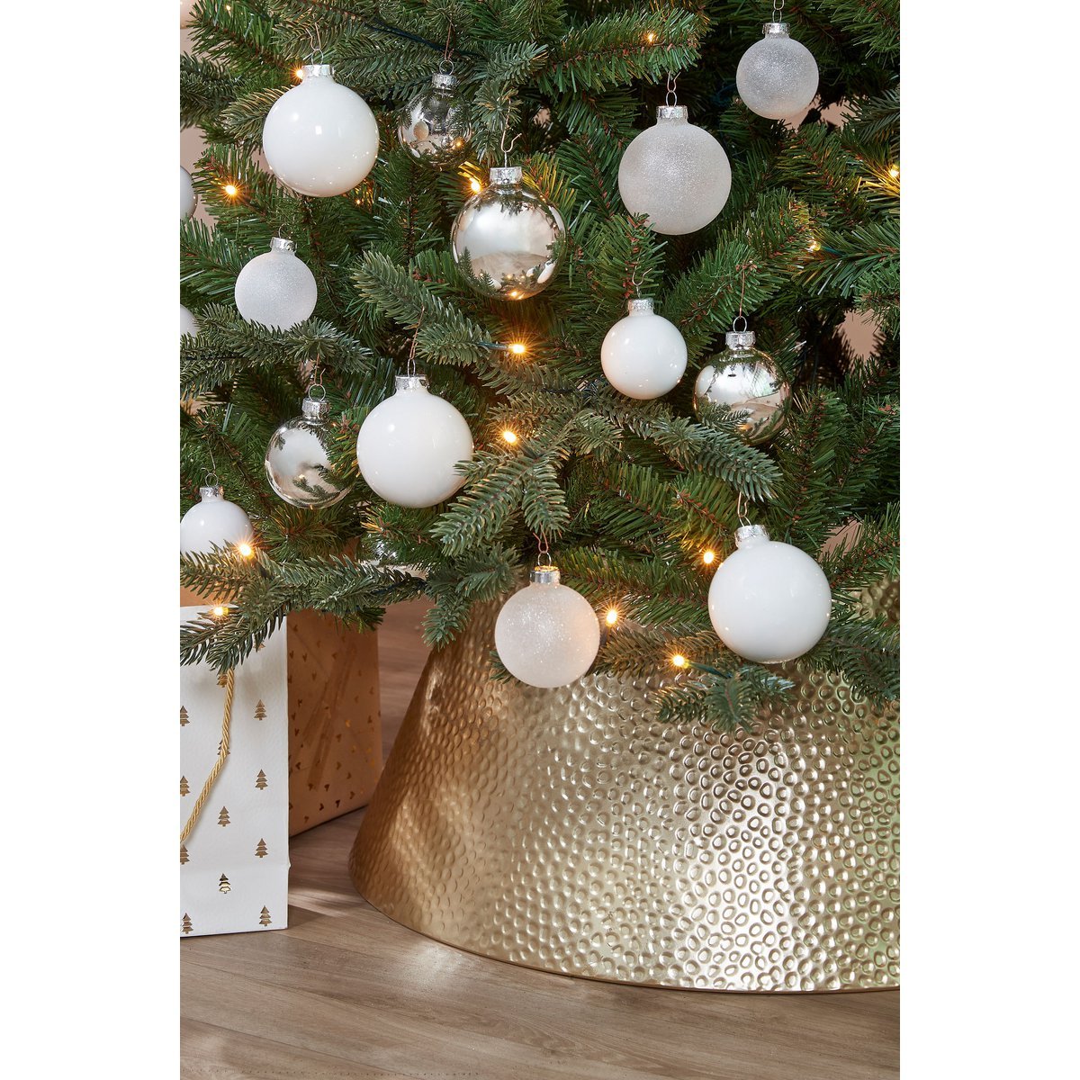 Kerstboomrok goud metaal gehamerd L58 x B38 x H26 cm Woonware