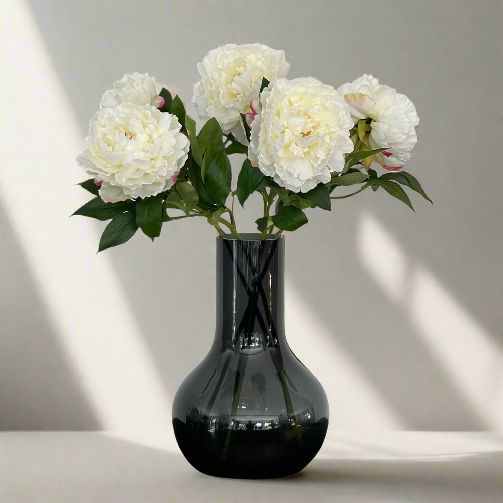Boeket Peonies wit 65 cm – kunst pioenrozen van Woonware in crèmekleur