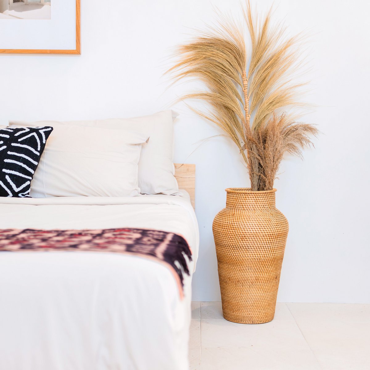 Handgemaakte Kidung rotan vaas bruin – natuurlijke woondecoratie van Woonware