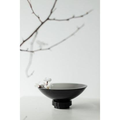 Glazen design schaal zwart Ø22 cm – luxe moderne schaal van hoogwaardig glas | Woonware