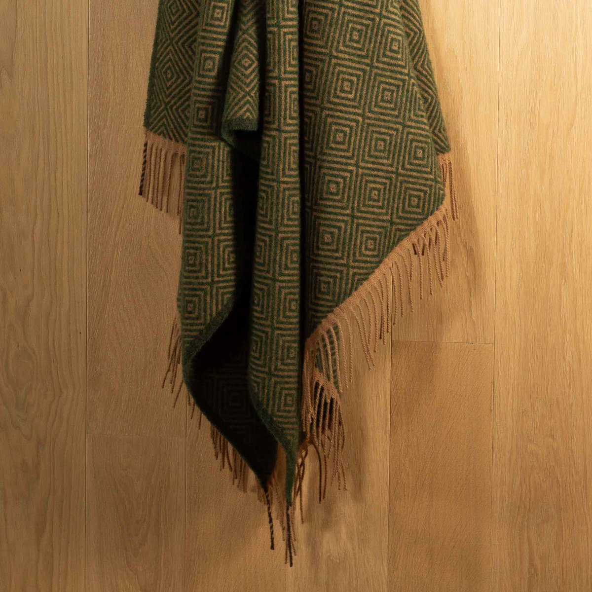 : Wollen deken Venezia Leaf groen bruin 140x200 cm | Woonware