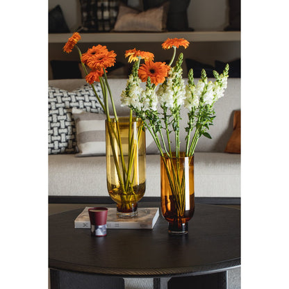 Glazen vaas amber 28 cm – moderne cilindervaas met elegante voet